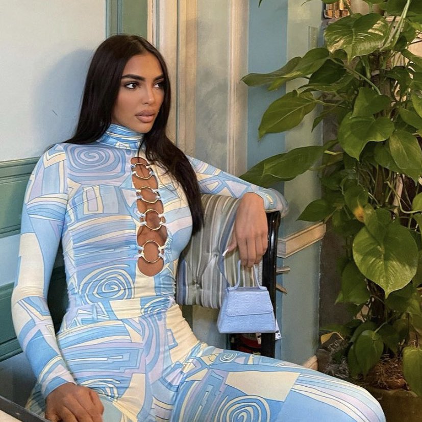 carrie bradshaw (@pradasunset) on Twitter photo 