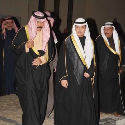 هذا الامير اللي طروقه مخلاه
نسل الشيوخ اللي تسلسل من شيوخ

ان جيت له بالفعل وان جيت بالجاه
يزهابه المنصب ويزهابه الجوخ

#إلا_فهد
 
<a href="/fahad2016kw1/">فهد فلاح بن جامع</a>