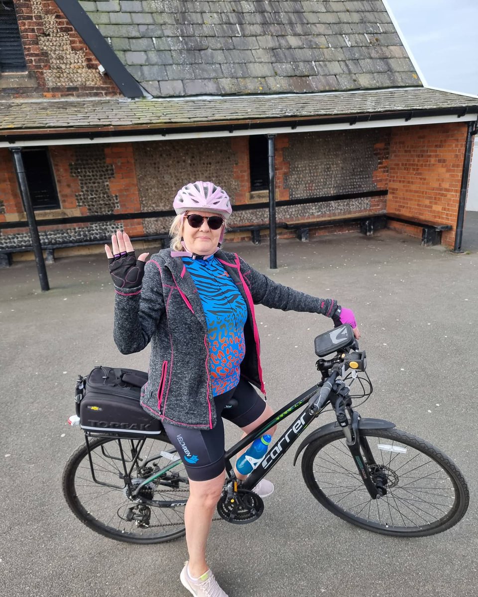 theNo1Mimi's tweet photo. In order to support and recognise women&amp;girls across the world tomorrow is #iwd and to celebrate inspirational women i raise my hand high to #choosetochallenge . ✋history shows us that when we stand together change is possible..what is your pledge for #internationalwomensday ? https://t.co/UT9bNvJ7BP