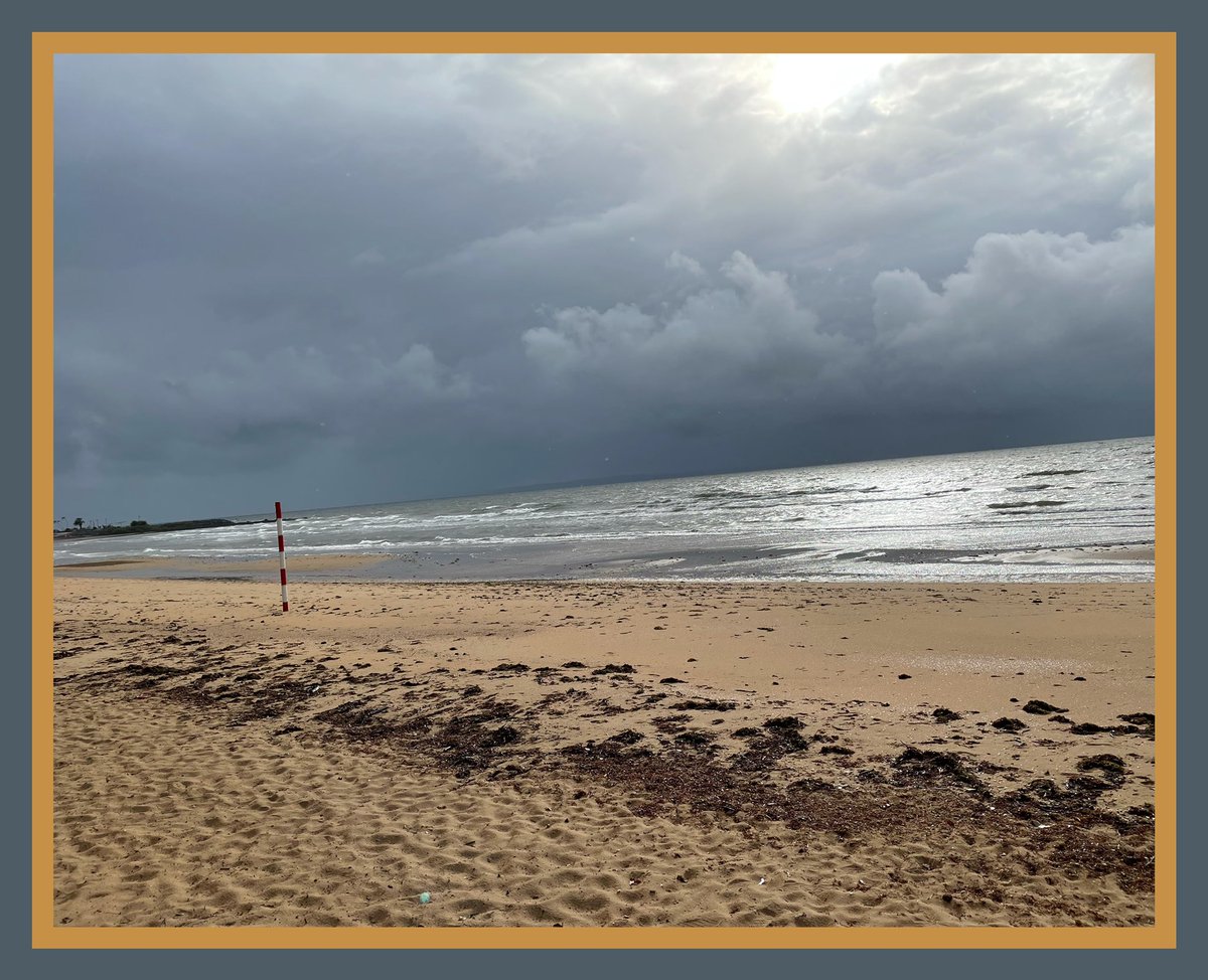 AuntyDeb's tweet photo. “The beautiful bond of love that binds us together
Is like a band of gold that cannot be broken.” #grateful
#seasidereflections #seasidephotography #seascapes #godisinthedetails #oceanviews https://t.co/lBBrRdcFc1