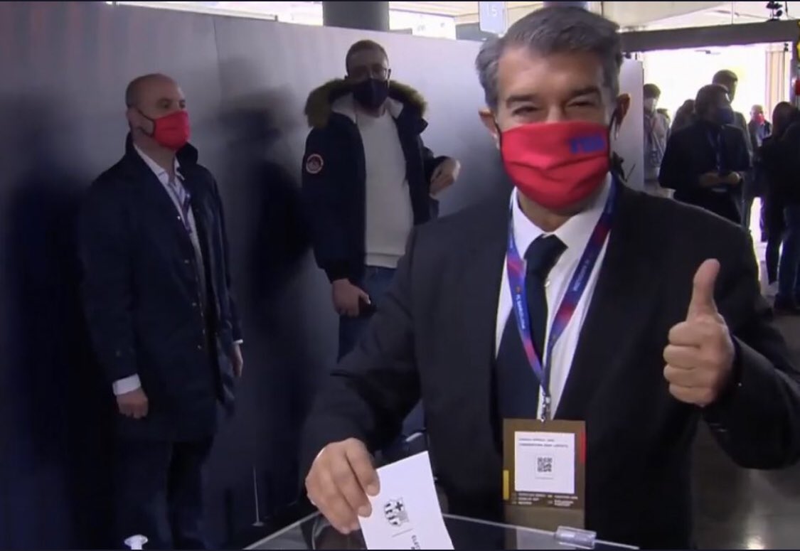 Barcelonafandom's tweet photo. (🗳) Joan Laporta had voted 3 hours ago
#ElectionDay #ElectionFCB https://t.co/WzjbIdcvgW