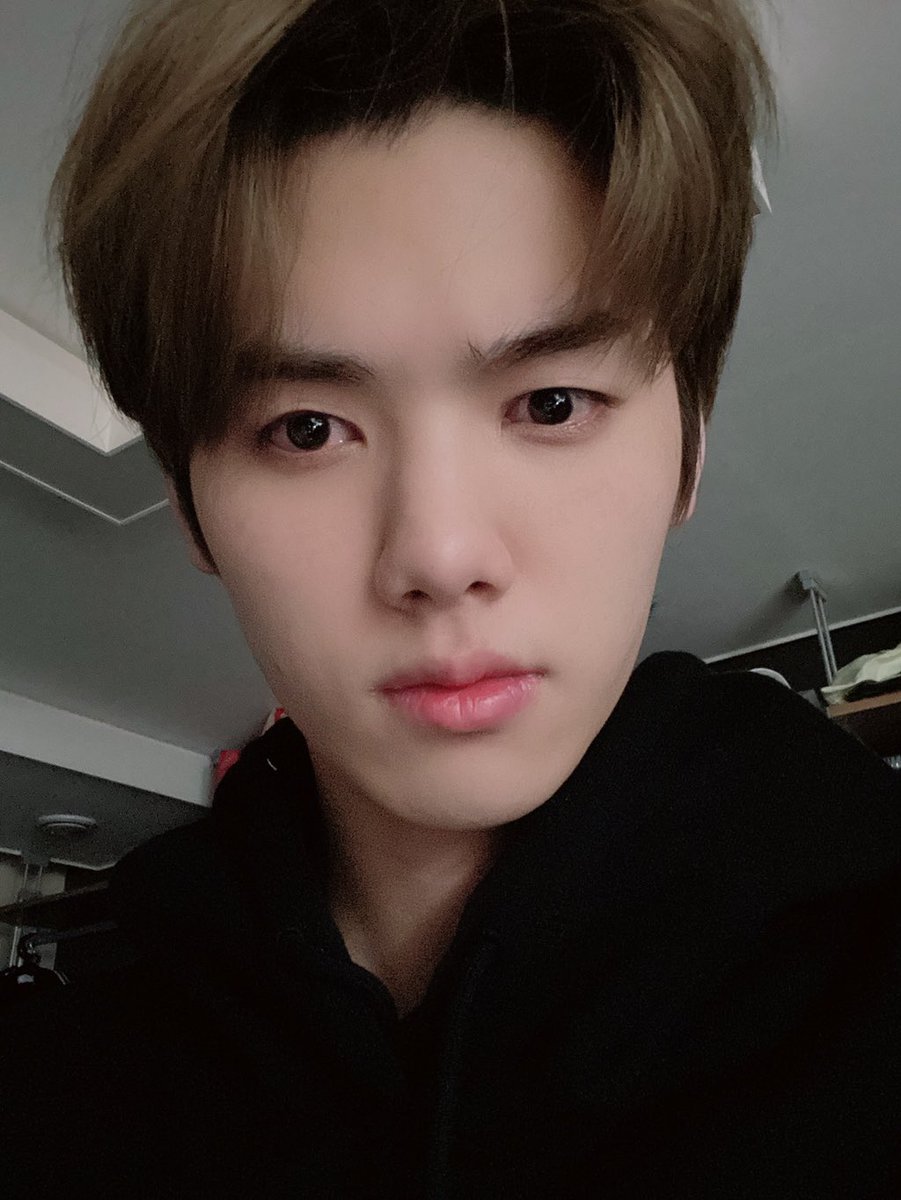 luv2PUPPY's tweet photo. ╭ ◜◝ ͡ ◜◝ ͡  ◜◝ ╮ 
      러비티..
   자면서 꿈꿨는데
   수학여행 가는
     꿈 꿨어요 
╰ ◟◞ ͜  ◟ ͜   ◟◞ ╯
           O
               °. https://t.co/5hGWpkTzXs