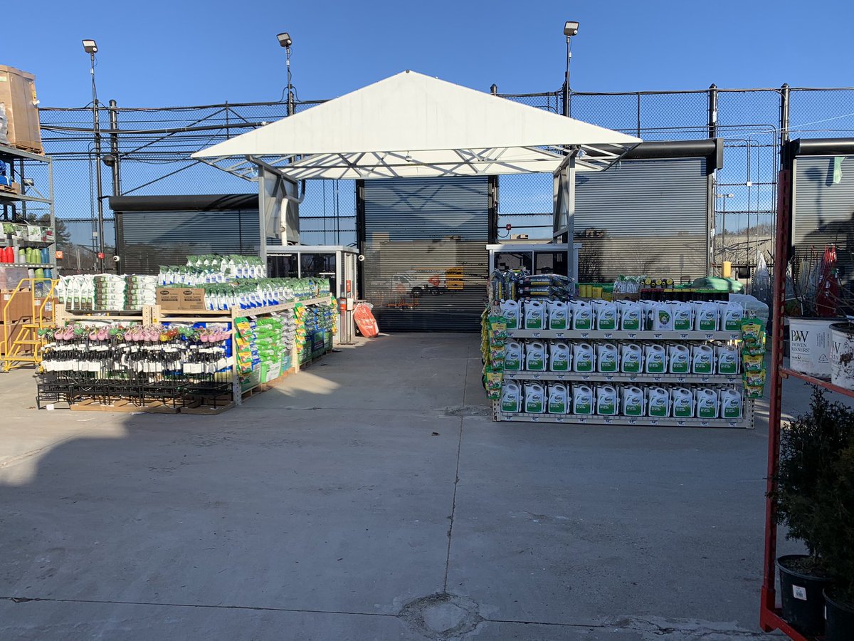 Salem, NH Home Depot tweet media