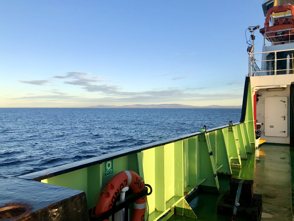 AliceMarzocchi_'s tweet photo. Science successfully completed! We’re back in the Falklands and it’s a beautiful morning #JC211 @NOCnews @BAS_News @NOCmarinePhys @ORCHESTRAPROJ https://t.co/XlSIRzCd6i