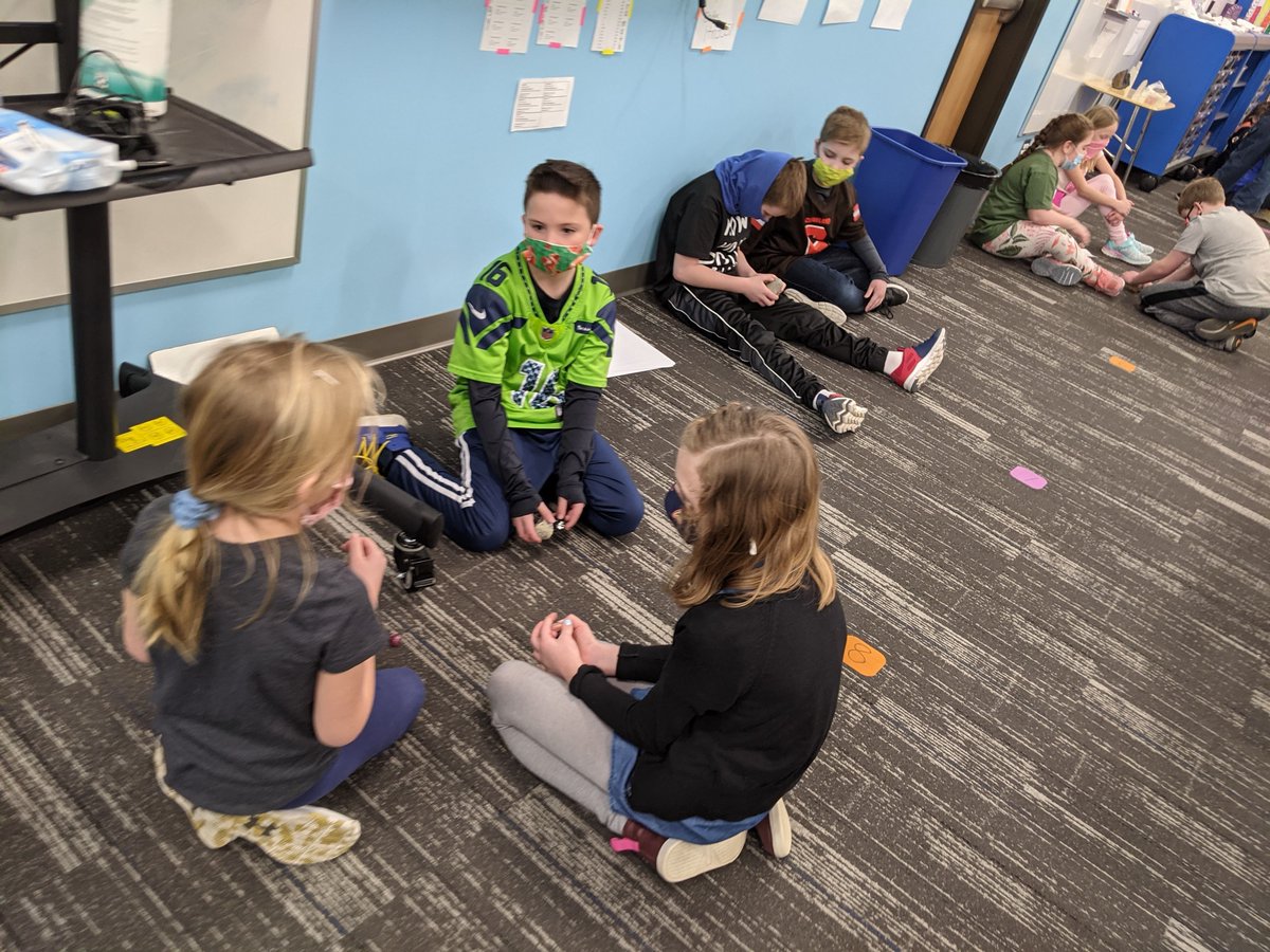 WeaklandThird's tweet photo. Rock Talk groups! Students had the choice to create Flip Grids or engage in small group discussions about their rock observations. https://t.co/7NFpflsdwq