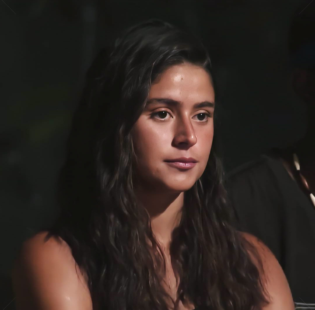 ayfcalara's tweet photo. ben bu kadına aşığım.. kendini ezdirmeyen.. hep başı dik olan haline.. hep haklının yanında olan bu kadına aşığım #survivor2021 https://t.co/KZK9gxwCEF