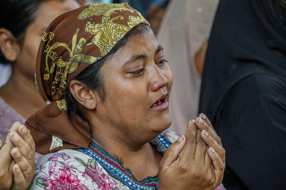 National League for Democracy member Khin Maung Latt was arrested and killed by the junta military. Even though we have different religions, he is from our country so he is our people.I totally condemn the Burmese army for killing our people.
#WhatsHappeningInMyanmar 
#Mar7Coup