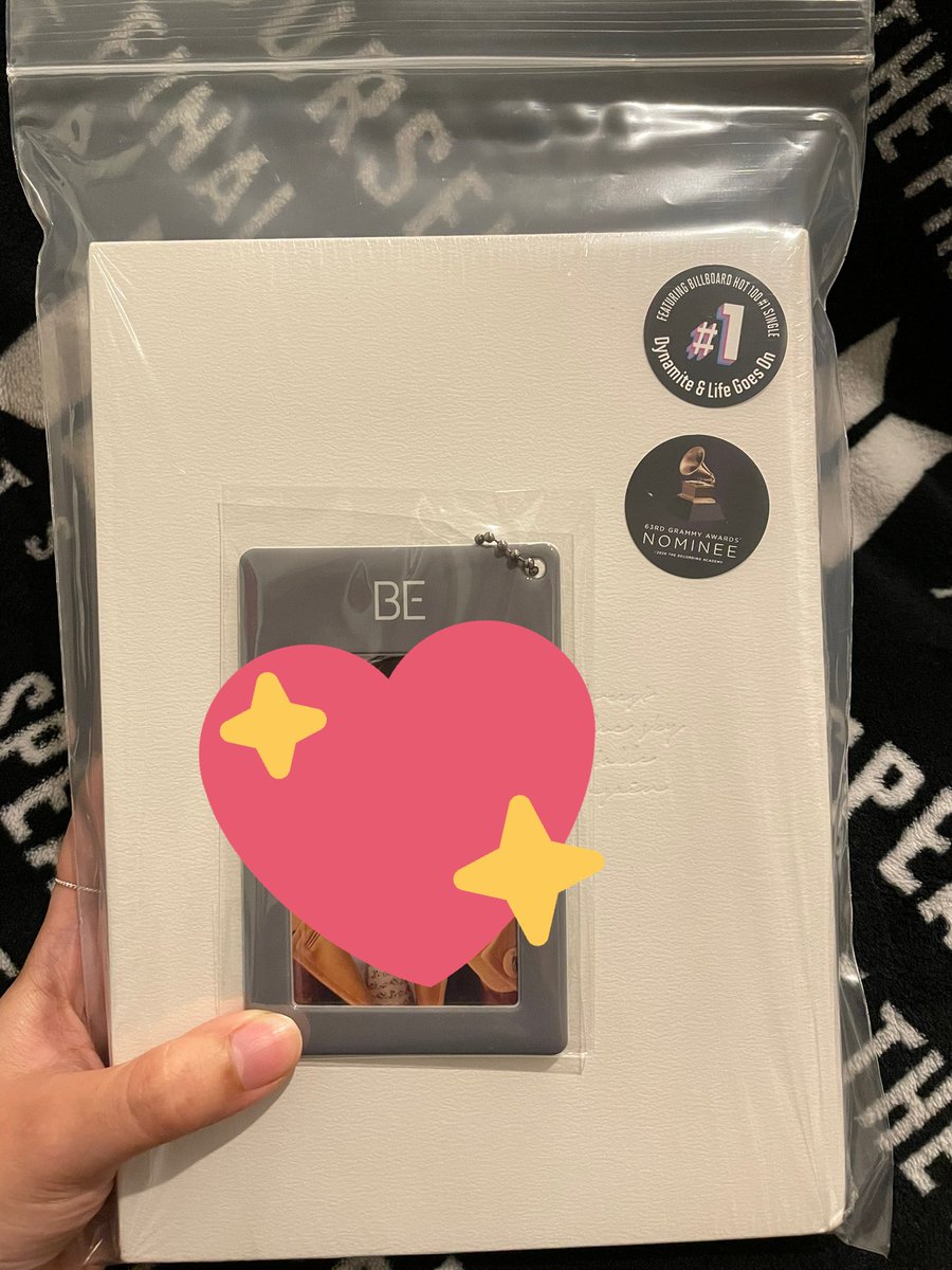 ieuunatt's tweet photo. แจก!! 🌸เนื่องในวันเกิดนยก.🌸
แจกบั้มเปล่า BE Essential (ไม่มีการ์ด) 1บั้ม
กติกา : รีทวิตนี้ (หรืออยากเมนชั่นภาพน่ารักๆและอวยพรวันเกิดน้องเพิ่มเติมก็ยินดีค่ะ)
ประกาศผลวันที่10 มีนาคม
#happybirthdaySUGA #SUGADAY 
#BTS #ตลาดนัดบังทัน #ตลาดนัดรถไฟบังทัน https://t.co/J2w06ayKFQ