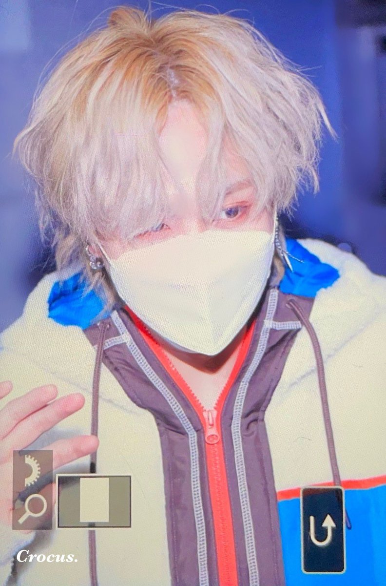 crocus0124's tweet photo. 210307 스튜디오위 #6 블랙 퇴근 

😇

 #원위 #ONEWE #키아 #CyA #기욱 https://t.co/MS8qndNt7W