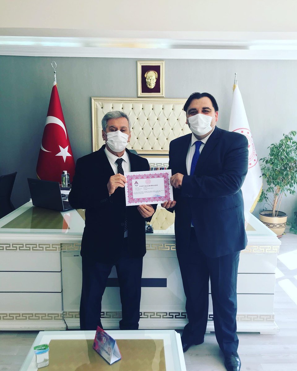 🇹🇷Devletimiz fırsat verdiği sürece var gücümüzle Aziz Milletimiz için çalışmaya devam edeceğiz.🇹🇷

Yöneticilik davranışları ve iletişim becerisini örnek aldığım; gücünü makamından değil kişiliğinden alan  İlçe Milli müdürümüz Sayın Muhammet ÇAYIR ‘a teşekkürlerimi arz ediyorum.