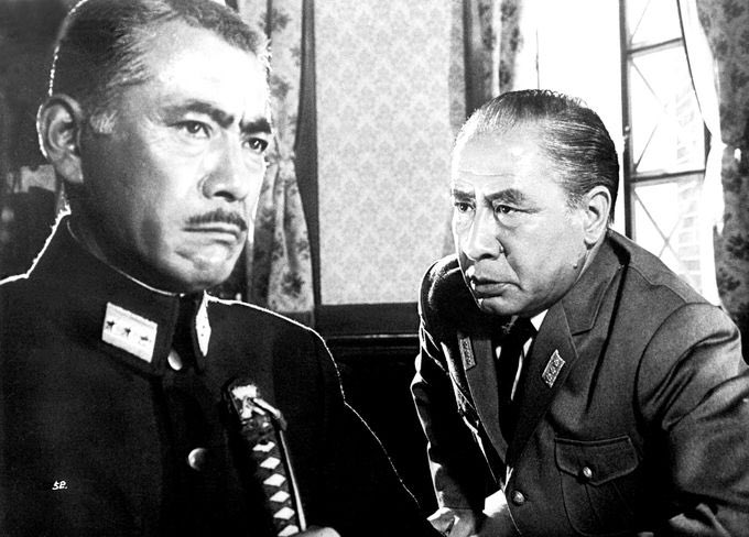 マーベリック 日本のいちばん長い日 1967 戦争を描いた映画はそんなに観てないけど少なくとも現時点では一番好き これは間違いなく名作です 唯一不満を言うなら黒沢年雄と歯がガタガタの大尉の台詞がイマイチ聞き取りにくかった T Co Wnaxjbxhii