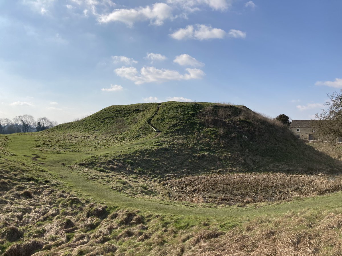 DeanCornish1966's tweet image. Sunshine, exercise and a bit of history as well #WillsWalks #Fotheringhay #LockdownFun