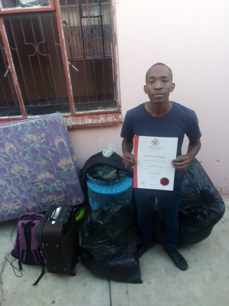 Thobilee3's tweet photo. One of the tenants, a friend @BuoypeloSA was kicked out today because he's owing the landlord they took he's furniture. He has a NDIT in Multimedia and graphic design diploma. Please help a brother out🙏 https://t.co/e7s4eEisf1
