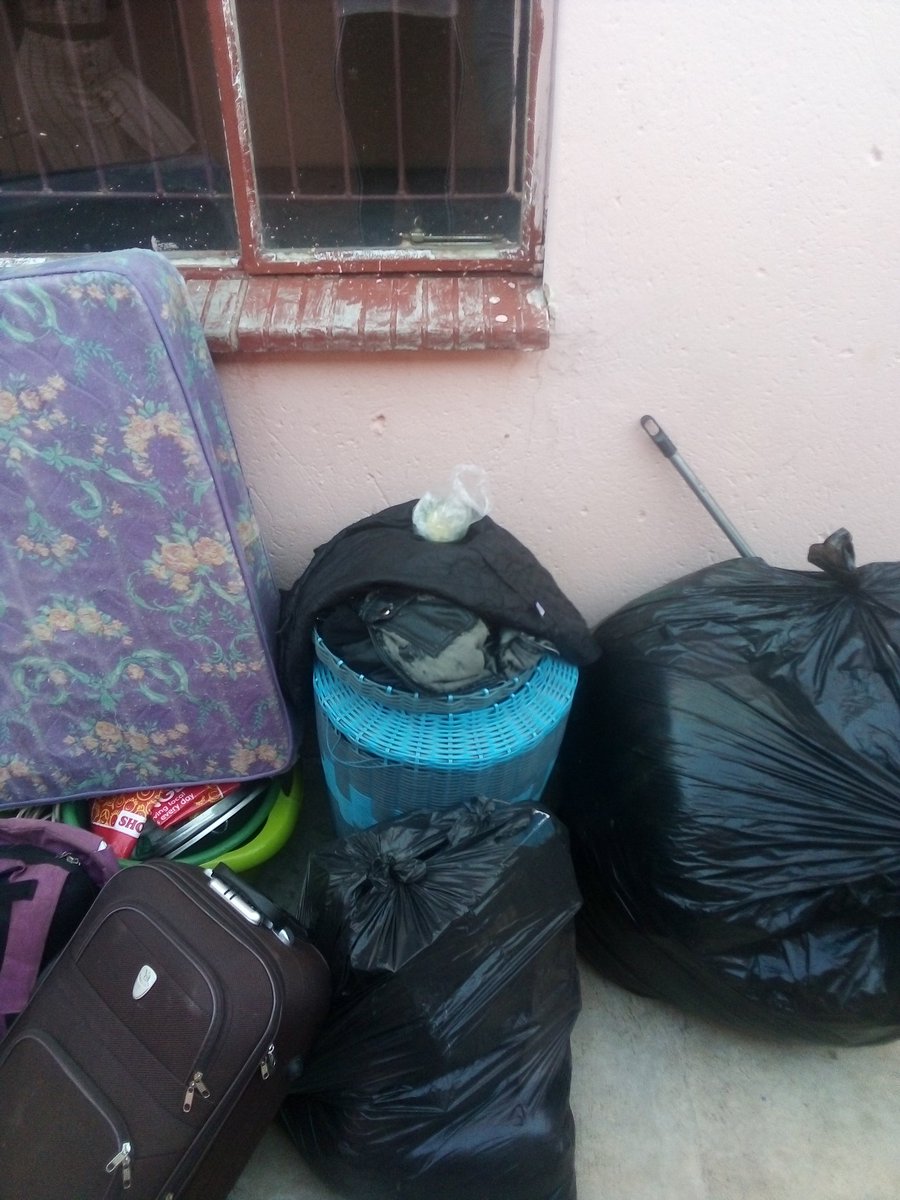 Thobilee3's tweet photo. One of the tenants, a friend @BuoypeloSA was kicked out today because he's owing the landlord they took he's furniture. He has a NDIT in Multimedia and graphic design diploma. Please help a brother out🙏 https://t.co/e7s4eEisf1