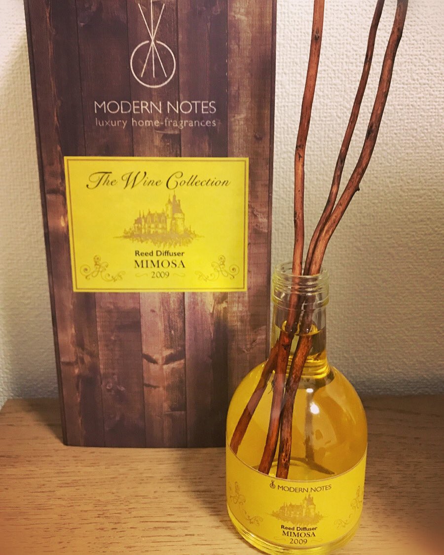chimotomomin's tweet image. 一目惚れでつい購入✨
いい香り♡

#modernnotes
#reeddiffuser
#homefregrances 
#thewinecollection 
#mimosa