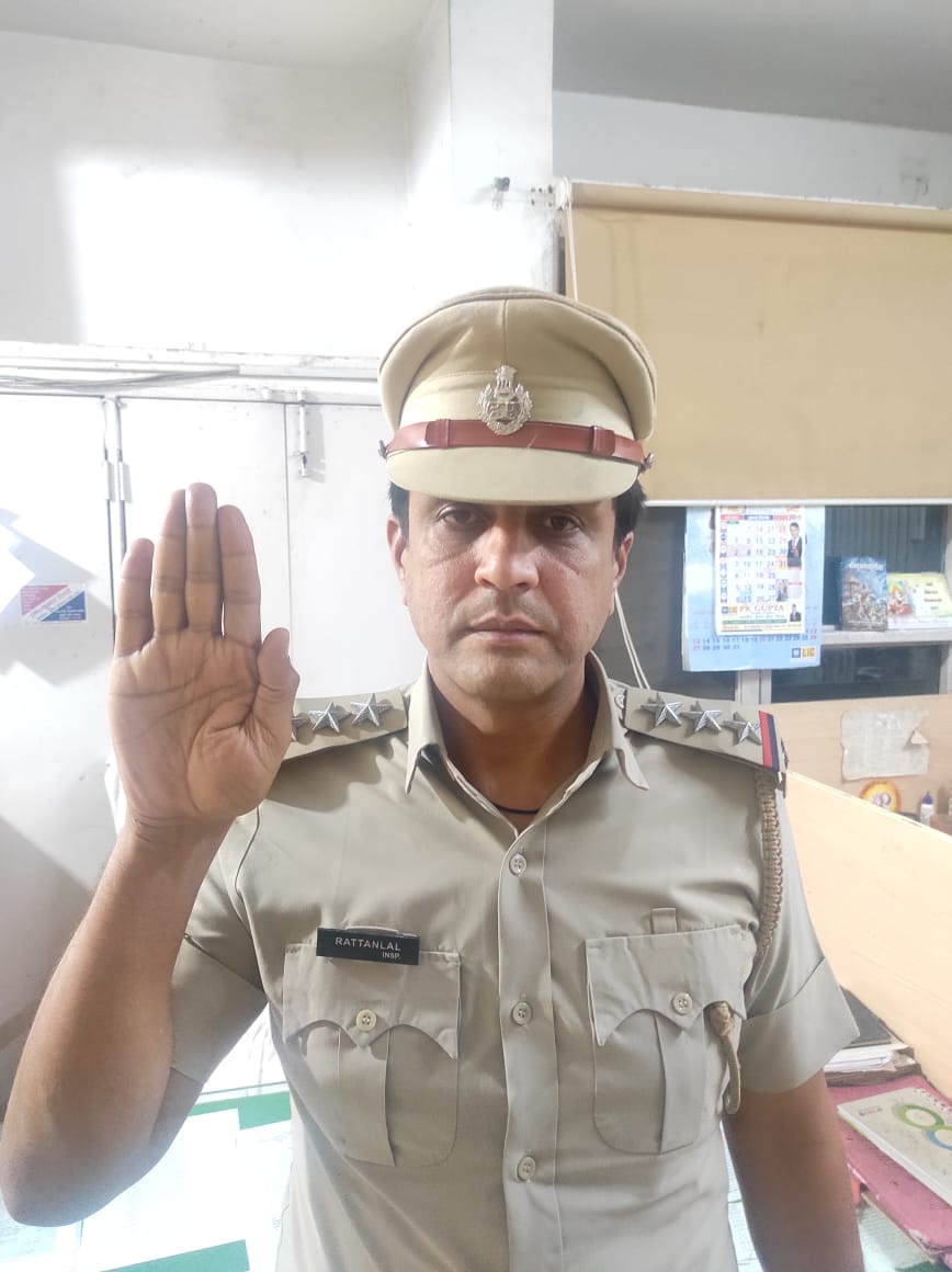 Shosaran1's tweet photo. Men and officers of Faridabad police #ChooseToChallenge #ChooseToChallange2021 biases against women. #IWD2021 #UNWomen #MinistryWCD #cmohry #haryana #FBDPOLICE https://t.co/DCyCn0ie5G