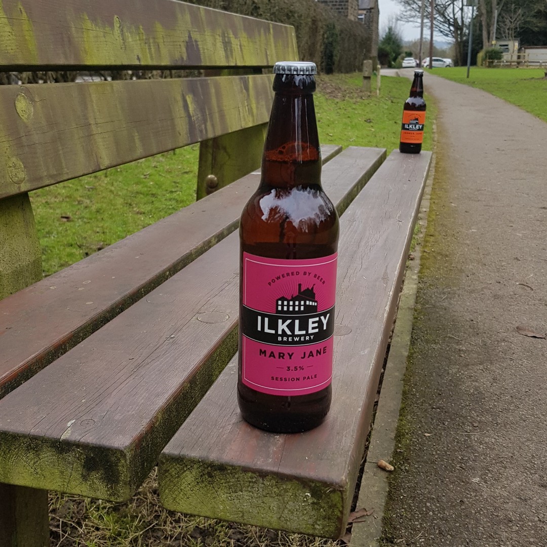 Ilkleybrewery's tweet photo. 1 more sleep...
Till you can meet 1 friend for a beer!
At opposite ends of a bench....
#benchbeer
😎
#poweredbybeer #beerroadmap #recoverybeer https://t.co/g7irioex7J