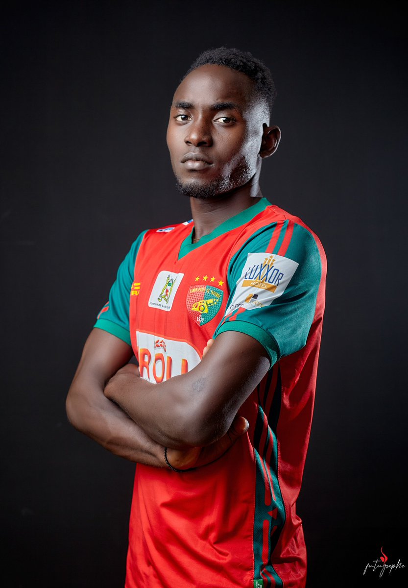 Découvrez les différents visages du but dans un stade de foot.
Les vrais pros hein pas le quartier.

#KpakumIsBack 💚❤️