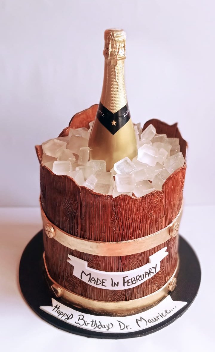 Abujabaker's tweet photo. Made with love...#abujacakes https://t.co/Twn6LFaObm
