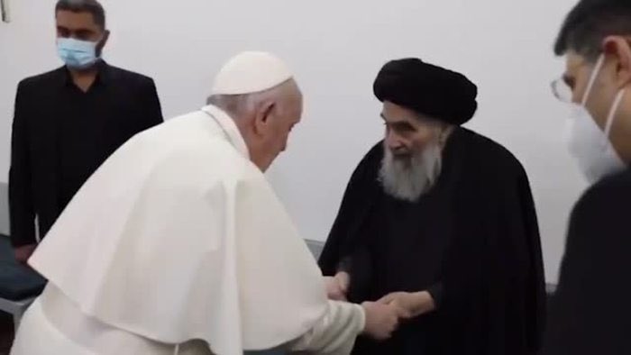 «Il terrorismo abusa della religione»
In Iraq si sta scrivendo una straordinaria pagina di storia nel cammino per la pace. 
#PopeInIraq