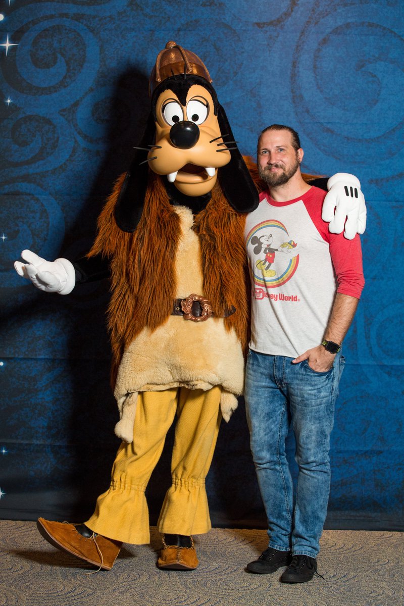 MiloBeasleyShow's tweet photo. This week we discuss the infamous battle between Sir Loinsteak and Sir Cumference. 

NOT KIDDING! LISTEN NOW!!!!
🔽🔽🔽
https://t.co/lAIu3zUmjq

#distwitter #disney #goofy #disneycreator #disneycreators #disneypodcast #disneycharacter #itunes #spotify https://t.co/m5s18IT0jM