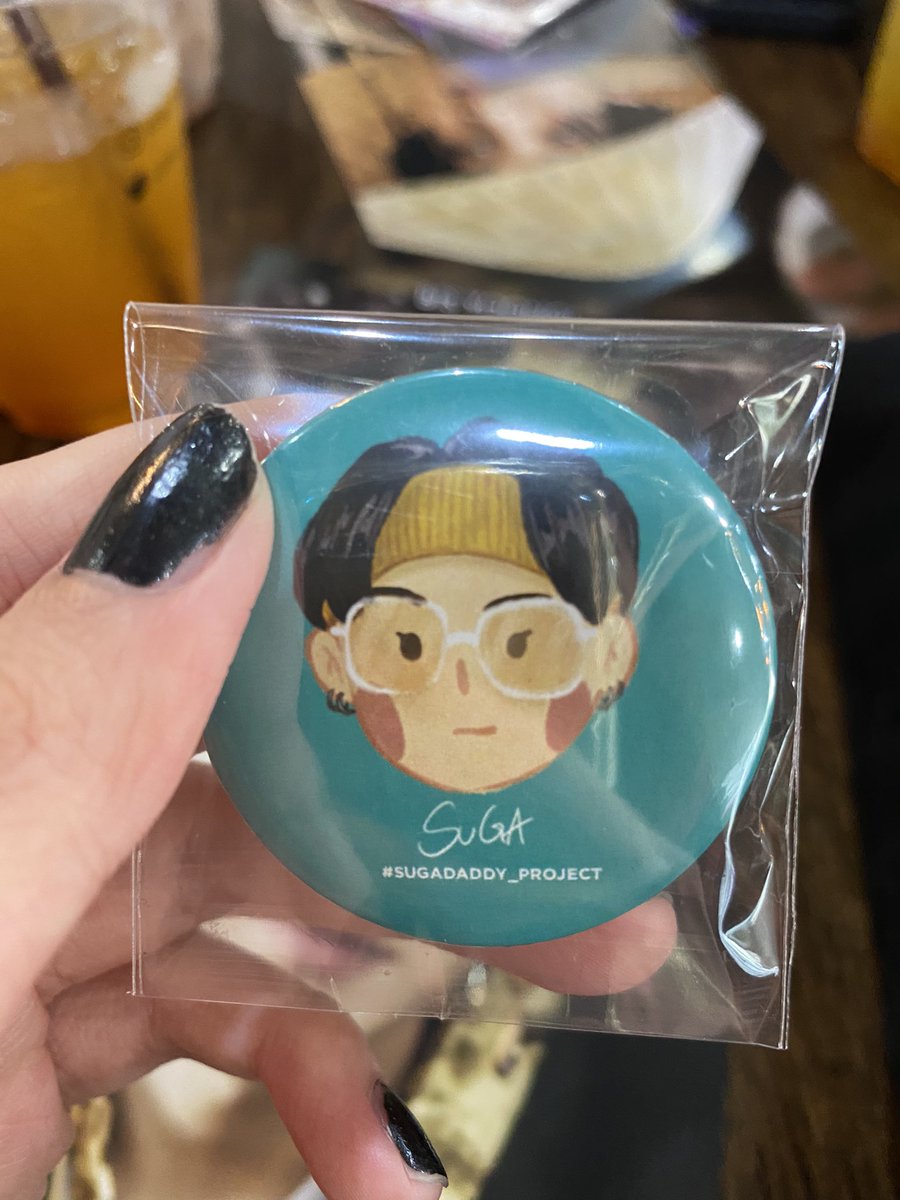 termturm's tweet photo. แว๊บไปหาแด๊ดดี้มาคั้บ🥺💜 ได้ของรางวัลมาด้วย หลังจากพยายามซื้อน้ำเพิ่ม😂 ขอบคุณค่า💜 #SUGADaddy_Project https://t.co/wGV5ytxJ3W