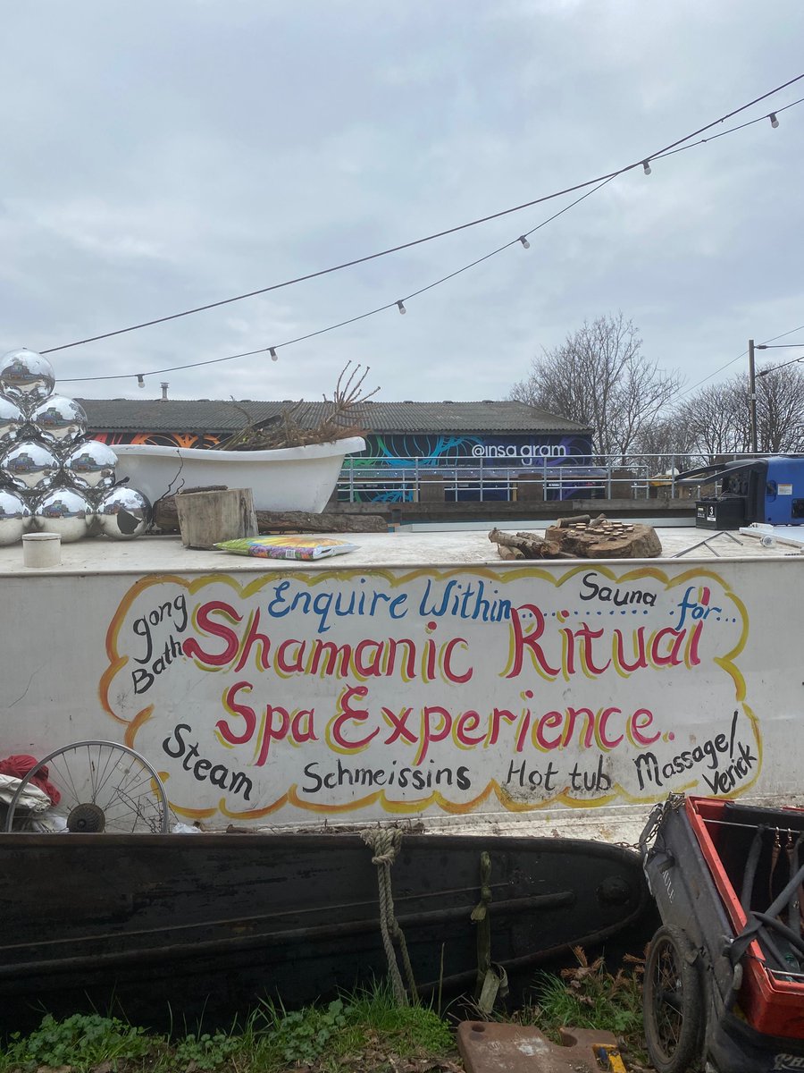 clara_fcn's tweet photo. @sueperkins one for you? #offmenu @OffMenuOfficial #hottubshaman https://t.co/yIibVJrxqk