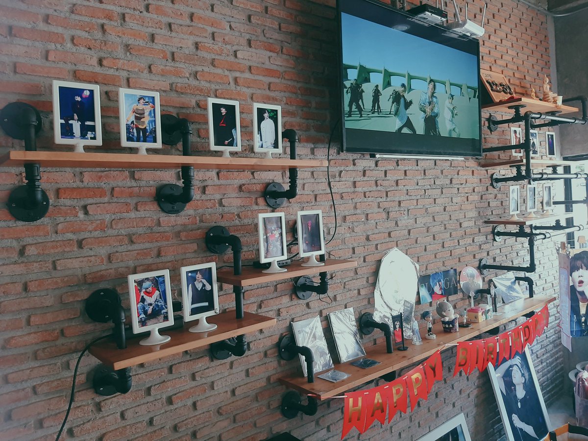 Littlestartaedy's tweet photo. - 𝑯𝒂𝒑𝒑𝒚 𝑺𝑼𝑮𝑨 𝒅𝒂𝒚 - 
งานน่ารักมากๆ จัดระเบียบคนเข้างานดีมาก แถมแม่งานแจกของปังมากสุดจิงๆ ♫•*¨*•.¸¸♪ 

#SUGADADDY_PROJECT https://t.co/JL5JakFxJa
