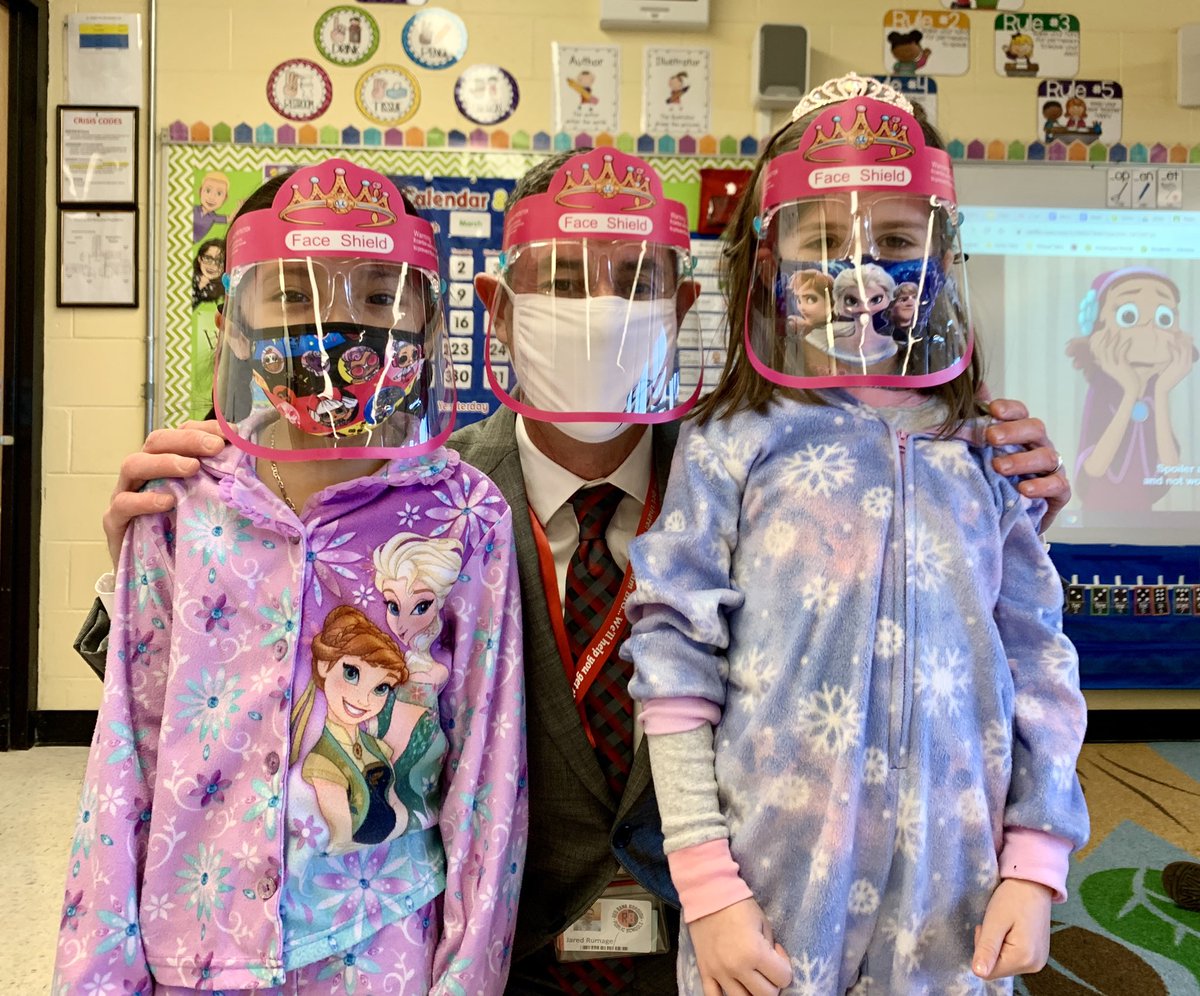 RedBankSup's tweet photo. Closed out Read Across America Week with Pajama Day and a Trio of Tiaras! Love having our kids in school safely! #RBBisBIA #RBWell #LightTheWayNJ https://t.co/m8zVquCTOF