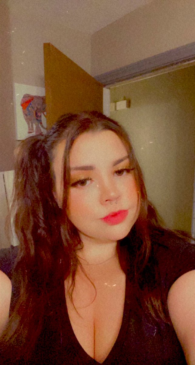 Karrisa👑 tweet media