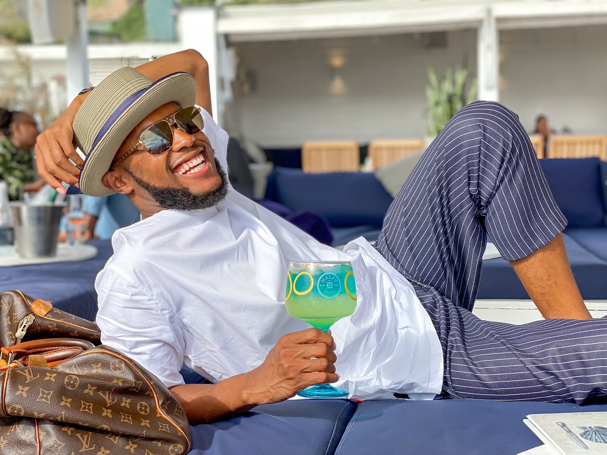 Soft Sundays. 🍹🤍😌