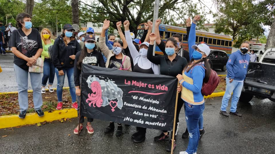 ElTachiraesN's tweet photo. ESPECIAL | Avanza la marcha #LaMujerEsVida en #Sancristobal con la participación de la sociedad civil. Dicen basta frente a los abusos y violaciones. #Tachira #Venezuela #DiadelaMujer @laidygomezf https://t.co/EKTHt5PRYu