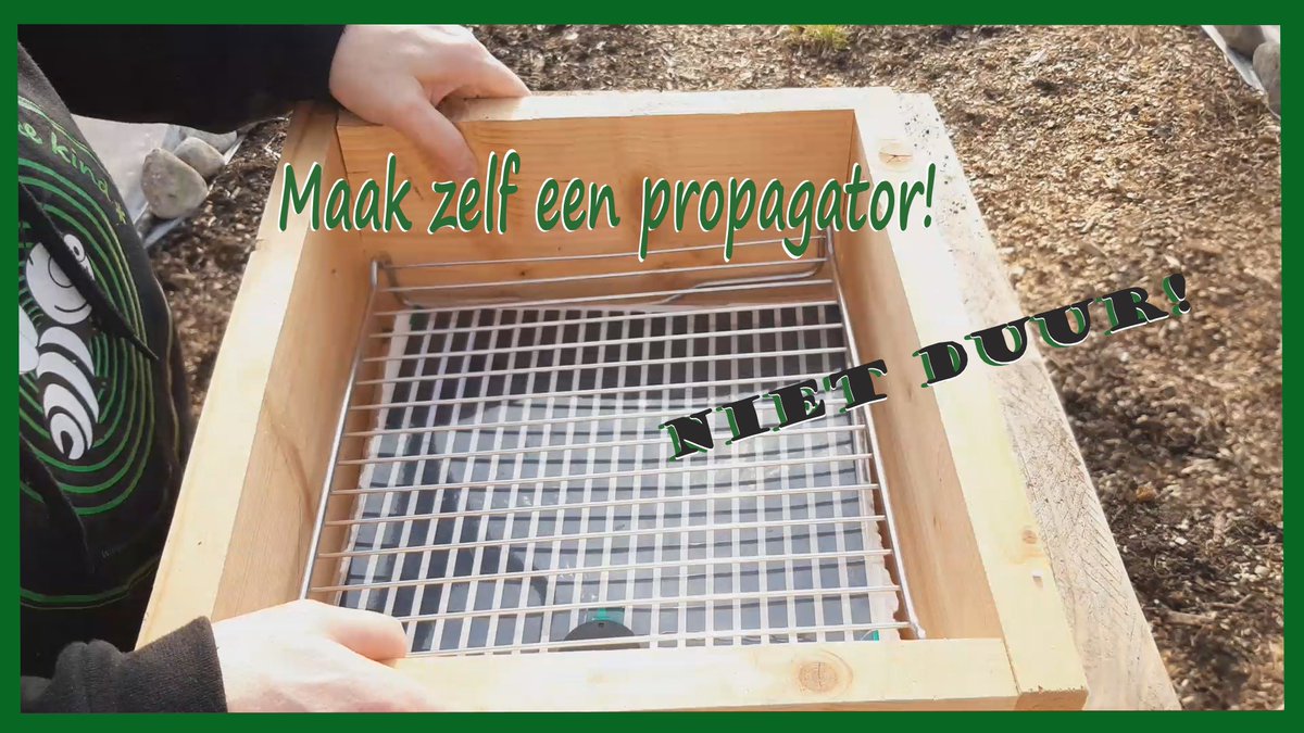 Wist je dat je heel eenvoudig zelf een propagator kan maken? Wil je weten hoe, bekijk dan mijn laatste YouTube-video.
youtube.com/watch?v=4g6SeP…
#moestuin #volkstuin #biologisch #moestuinieren #NoDig #mulchen #blad #houtsnippers #debiologischemoestuin