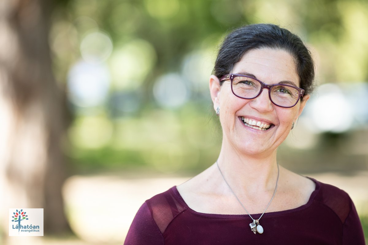 Aki a néptánc hatására talált rá az egyházra

Láthatóan evangélikus – Mai evangélikus arcképcsarnok. Ismerje meg egy-egy gyülekezeti tag gondolatán keresztül az evangélikus egyház mai színességét.

evangelikus.hu/le-prekler-kat…