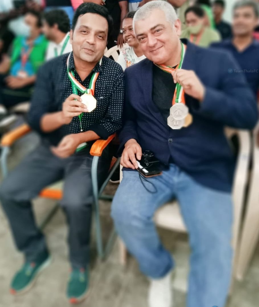 🔥🤩#TicketNewMass 🤩🔥

#Thala #AjithKumar receiving Team Gold Medal at the 46th #TAMILNADU State Shooting Championship 🏅🏆

#Thala #Valimai #ThalaAjith #Valimai #AjithKumar @ajithFC @tn_ajith @SamratAJITH @ThalaAjith_Page