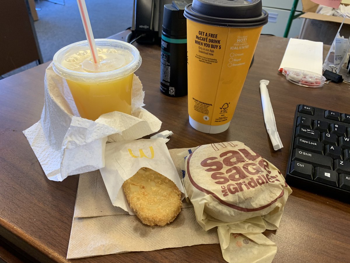 rawwdog99's tweet photo. Mmmmm my second good morning lol now at the office our warehouse I have a few things to do on the computer!! #buttfirst... let’s grub!! No explanation needed!!! #ruizing McDonald’s beat the ⏰ clock! ✌️ https://t.co/cwr4o9owqL