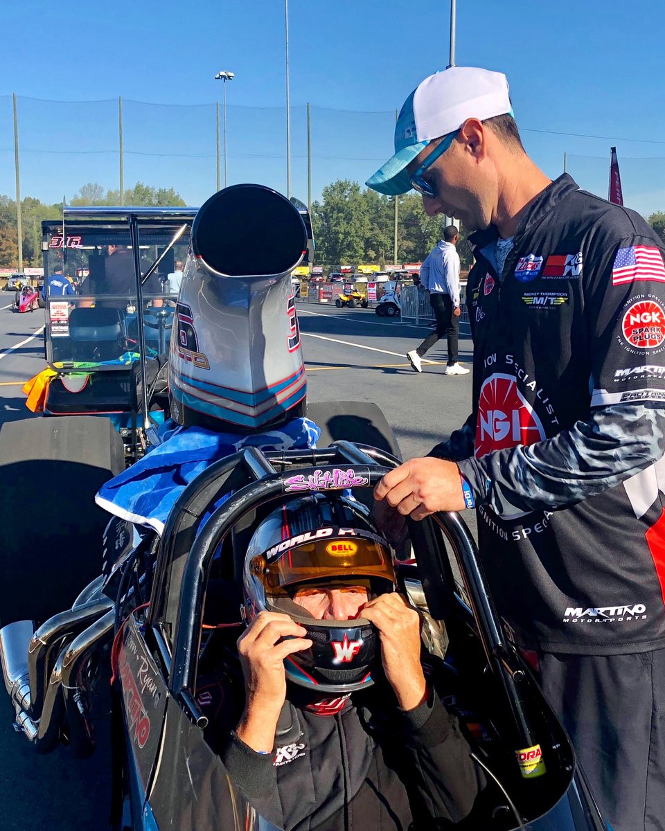 martinoracing's tweet photo. #SaltLifeSunday 🦈☀️🌴 2019 NHRA NTK Nationals at zMAX Dragway... 

@RealSaltLife @ArtofFast @knfilters @KooksHeaders @Lucas_Oil @MickeyThompsonT @zMAXDragway @NHRA #ngkracing #lucasmartino #saltlife https://t.co/TT1QhmwvpD