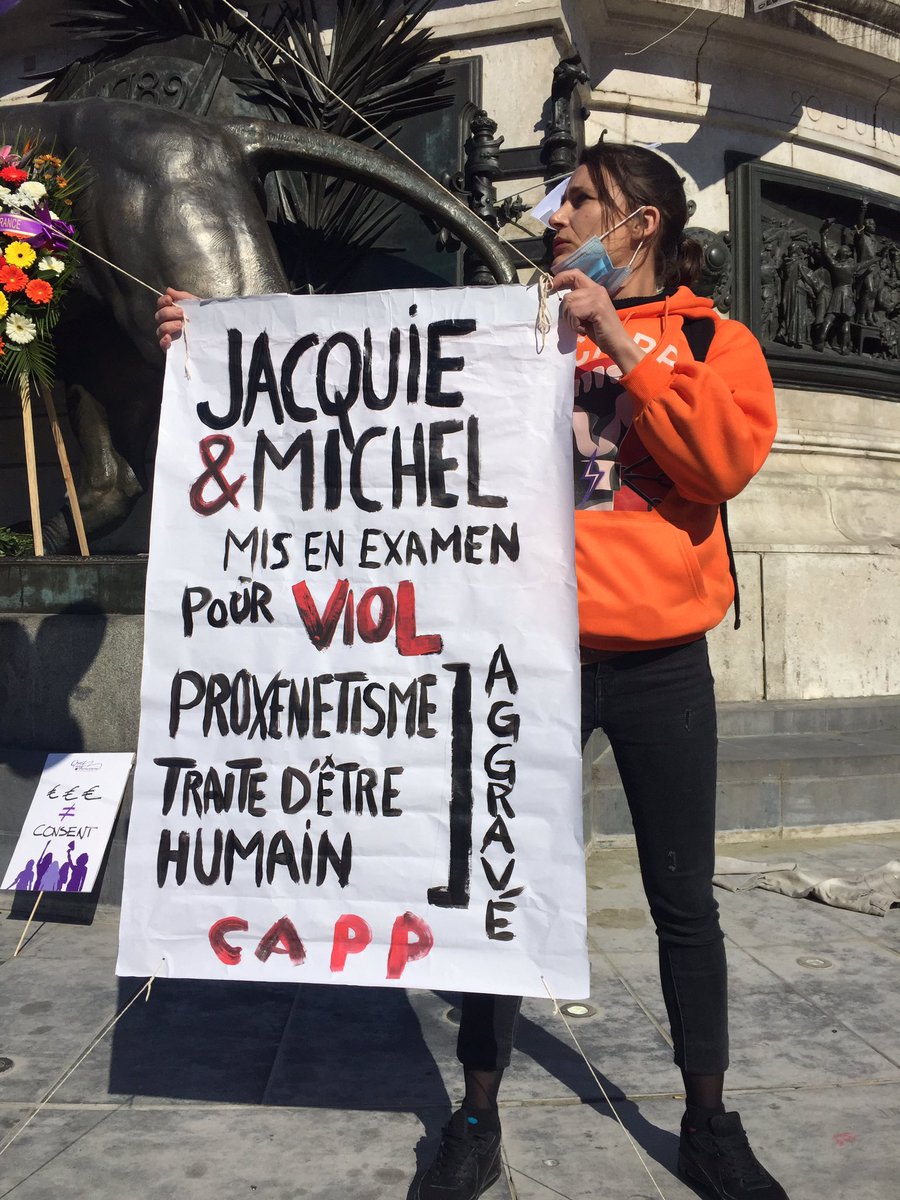osezlefeminisme's tweet photo. #8mars 
La #prostitution est du viol tarifé. La prostitution est l’acme de la violence contre les femmes et les filles 

Soutien aux militantes féministes, dont des survivantes de la prostitution, qui ont été attaquées, insultées en rappelant cette évidence https://t.co/CIKRaWQhJw