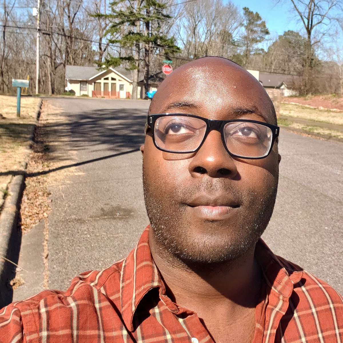 cloudiemcdoom's tweet photo. Everytime I visit my mother's house I walk around the block. It always helps me refocus my thoughts & remember where life started...but also where I'm trying to go. #cloudiemcdoom https://t.co/flrNAnvUYy