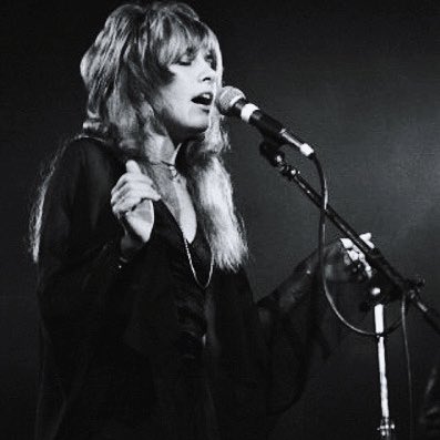 bestofstevie's tweet photo. stevie nicks, 1975 https://t.co/uAXS4VJBKt