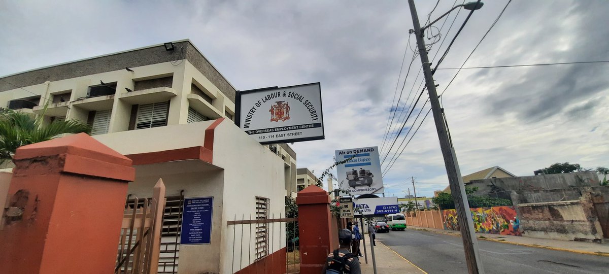 jovanthony's tweet photo. This is FRUSTRATING. 

I've turned up at the Ministry of Labour and Social Security building (110-114 East Street, Kingston) to see by dad and I cannot get on the property because I am wearing flip-flops/slippers @AndrewHolnessJM #KarlSamuda In 2021! https://t.co/q4iKS1F5P8