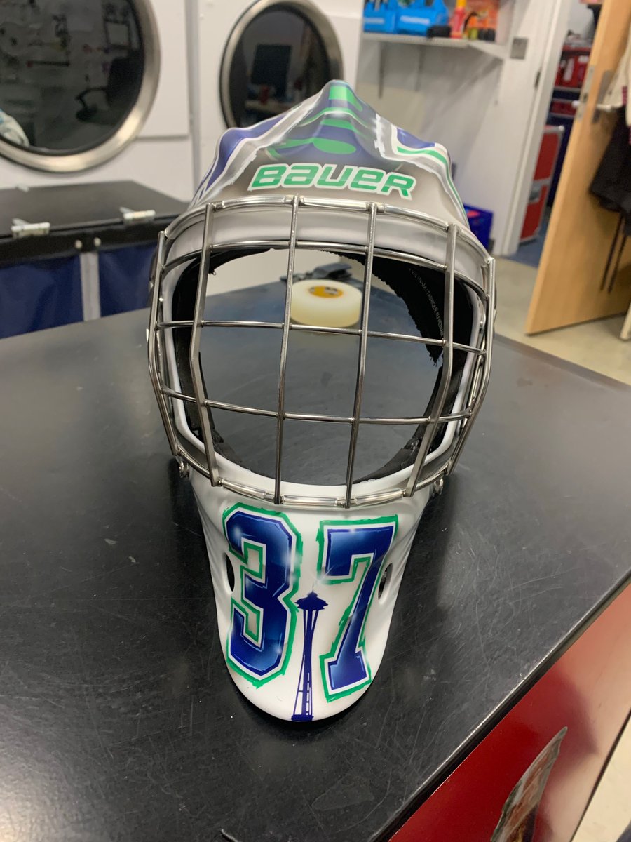 Goalie Jackson Berry will be wearing this <a href="/ShellShockCo/">Shell Shock Designs</a> designed mask this season. It's 🔥 🔥