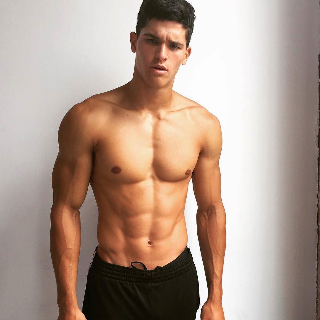 телосложения мальчиков