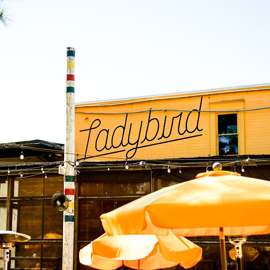 ☀️perfect day to be here. ❌ #milemarker925
(a.k.a. everyday)

📍find the yellow umbrellas off the @atlantabeltline
ladybirdatl.com