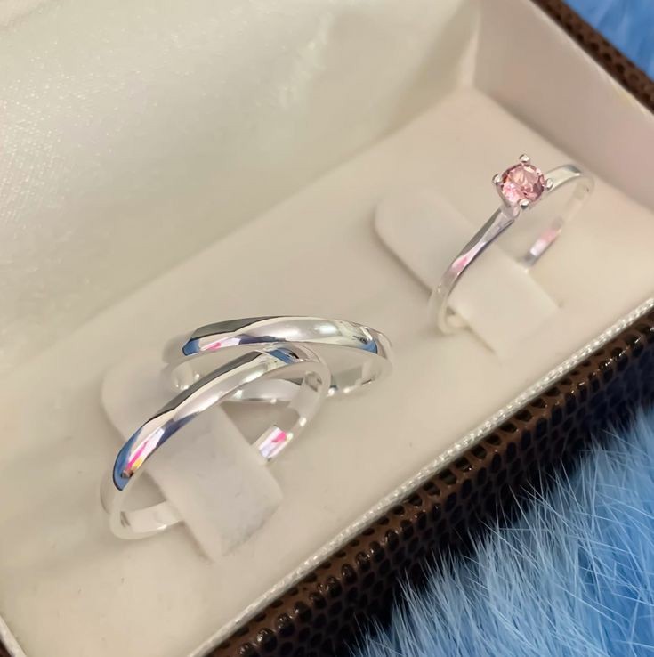 Namora cmg p gnt usar essa aliança aq