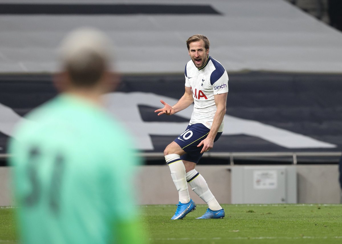 Harry Kane is the first Spurs player to score 2+ goals and provide 2+ assists in a Premier League game since Jürgen Klinsmann in May 1998 (4 goals, 2 assists versus Wimbledon). Shegzeblog #bbcfootball #FULTOT #BHALEI https://t.co/mYS8arN8Ki