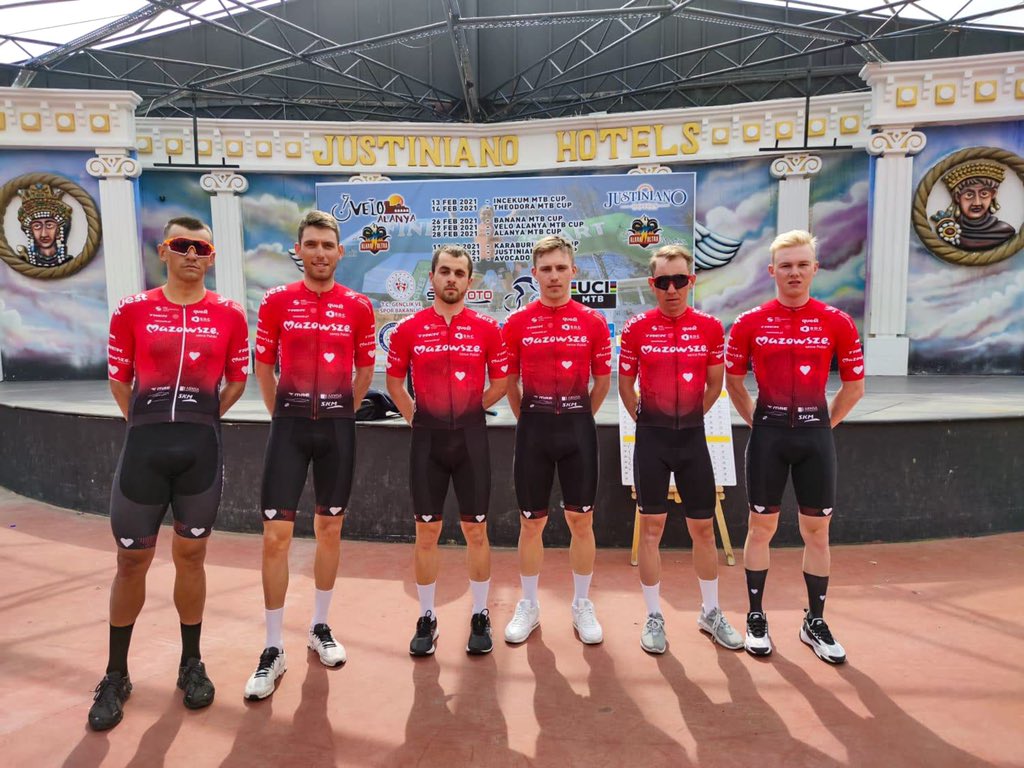 Trzytygodniowy pobyt w Turcji 🇹🇷 zakończyłem startem w Grand Prix Mediterrennean.  Mieliśmy do pokonania 157 kilometrów  na płaskiej trasie wzdłuż wybrzeża Morza Śródziemnego. Był to mój pierwszy start w sezonie 2021 oraz debiut w barwach Mazowsze Serce Polski Cycling Team ! 🥰