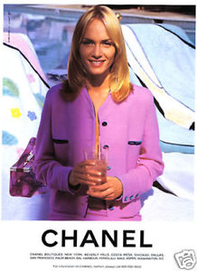 coolandchic's tweet photo. Chanel años 90: lo mejor. https://t.co/Zma0ScNQsU