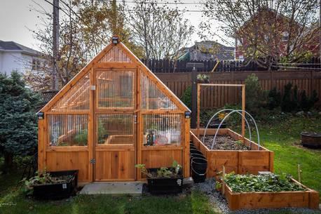 PEIGuardian's tweet photo. GET GROWING: Tips for adding a greenhouse to your garden | The Chronicle Herald https://t.co/9liNpgV1sI https://t.co/Ngf4IQB1nN