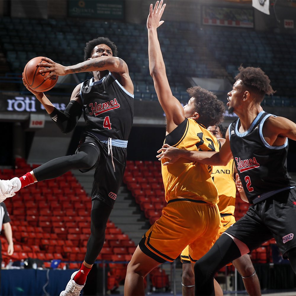 Coach Dee Brown tweet media